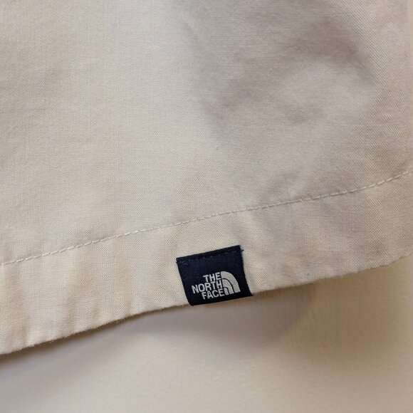 North Face Women's Trail Shirt (L) - NWOT - Picture 4 of 5